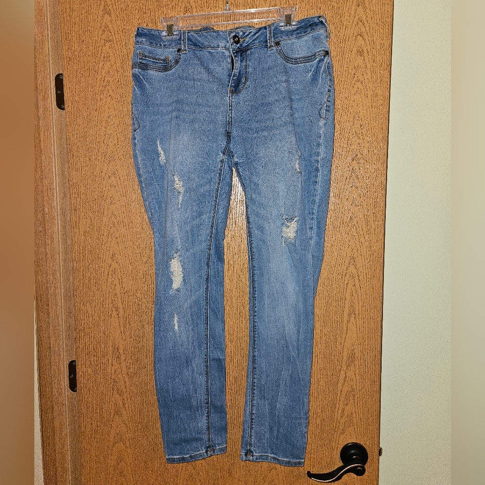 Maurices distressed jeans